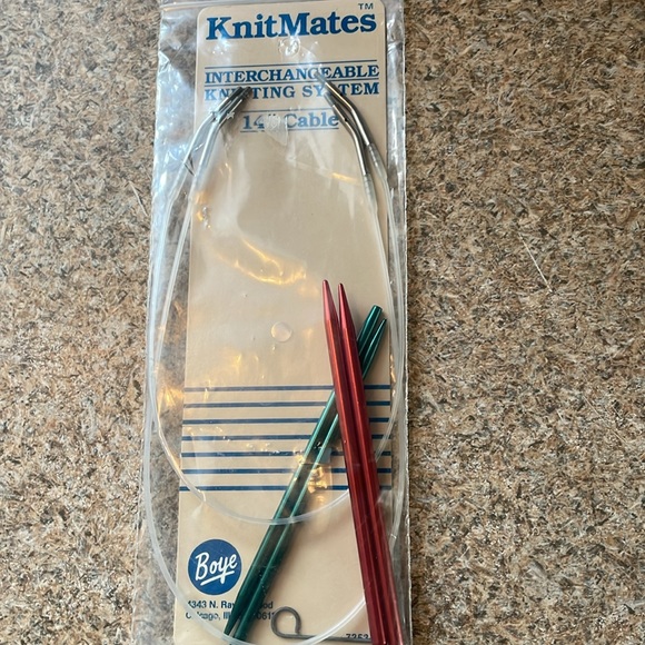 Lot Of 7 Knitting Supplies - Picture 3 of 8